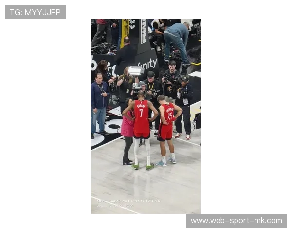 火箭全员低迷,杜兰特8失误谢泼德防守黑洞,马刺一场顶两场用! 火箭全员低迷,杜兰特8失误谢泼德防守黑洞,马刺一场顶两场用!