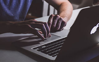 mk体育开云-节奏混乱时球员应如何优先选择防守站位，节奏型控卫的球鞋