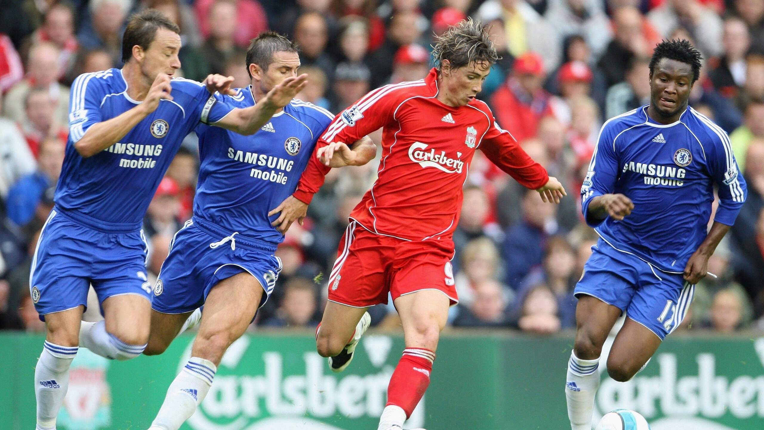 mk体育赛事资讯-世界级足球明星今昔对比，展现成长轨迹，世界足球明星50名名字